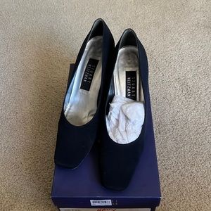 NAVY BLUE STUART WEITZMAN HEELS!